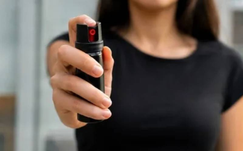 Senado aprova venda de spray de pimenta para segurança das mulheres
