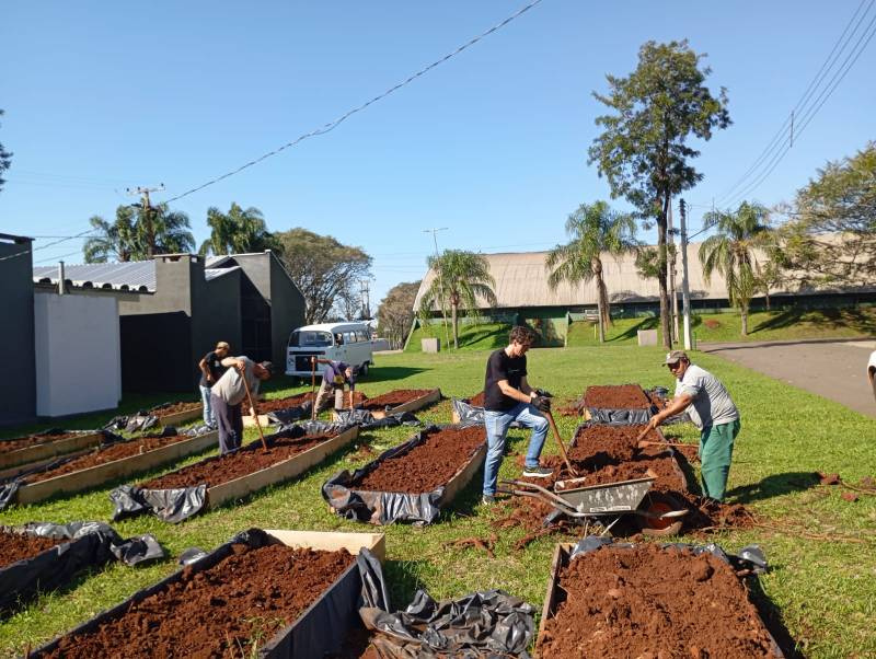 Comissão da 1ª Hortifeira Banrisul Vero avança nos preparativos para a Feaagri Missões
