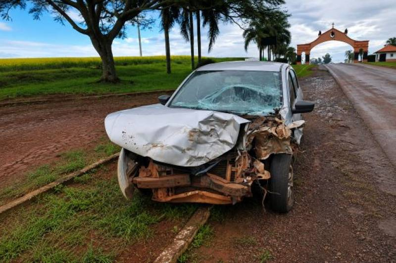 Grave acidente envolvendo três veículos deixa mulher ferida na ERS-536, em São Miguel das Missões