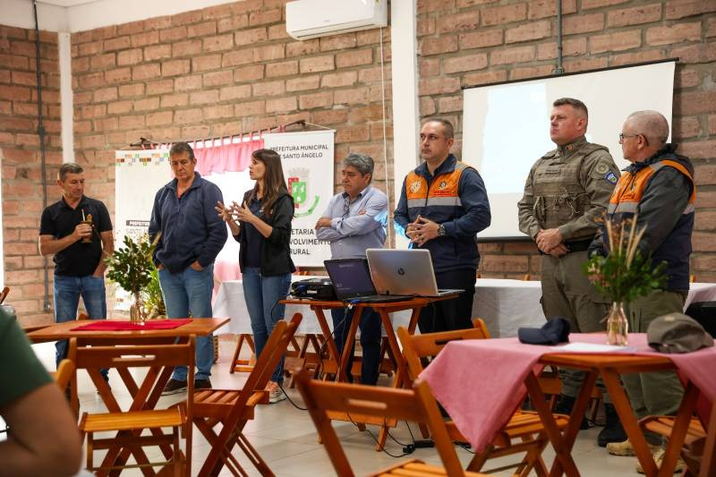 Reunião debate Plano Municipal de Contingência para preparação e resposta aos efeitos do El Niño