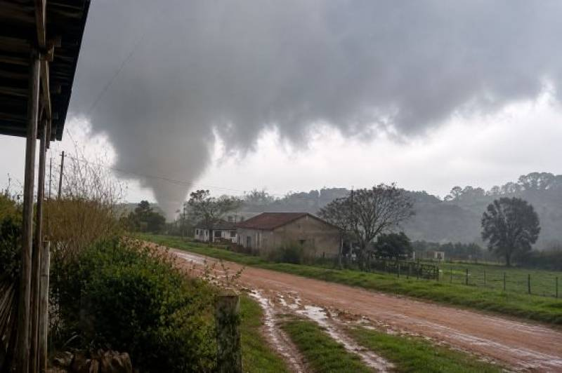 Pela segunda semana seguida, tornado atinge o Rio Grande do Sul