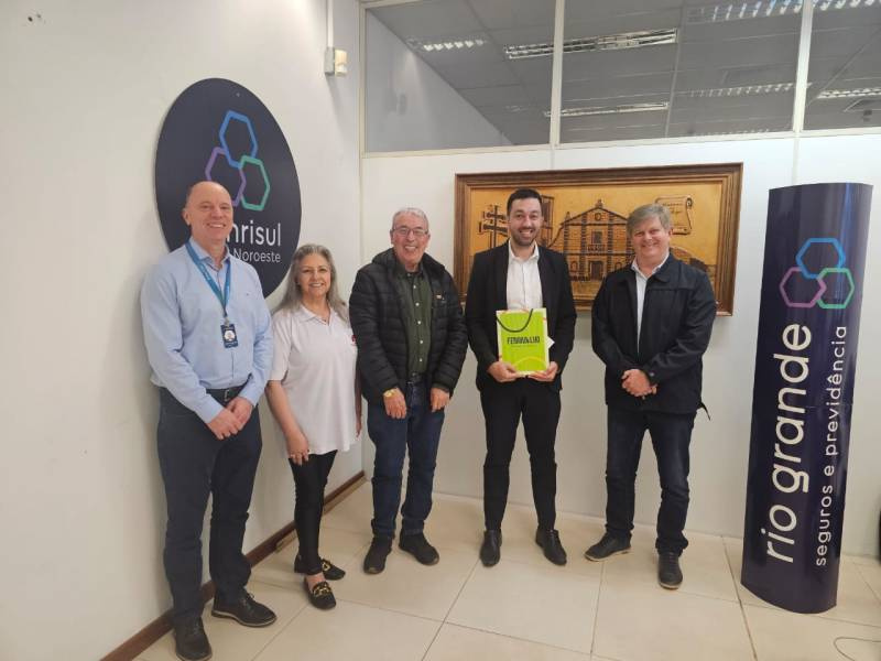 Dirigentes da Fenamilho visitam instituições financeiras