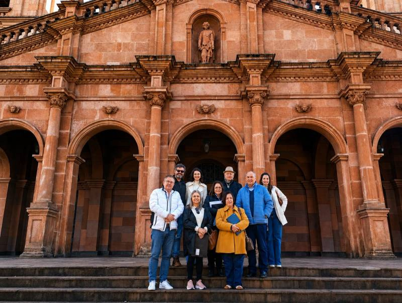 Reunião com equipe profissional para a Climatização da Catedral Angelopolitana