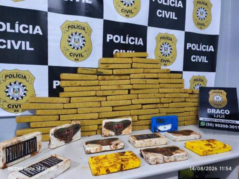 Polícia Civil apreende mais de 64 quilos de drogas enterrados em área de mata em Ijuí