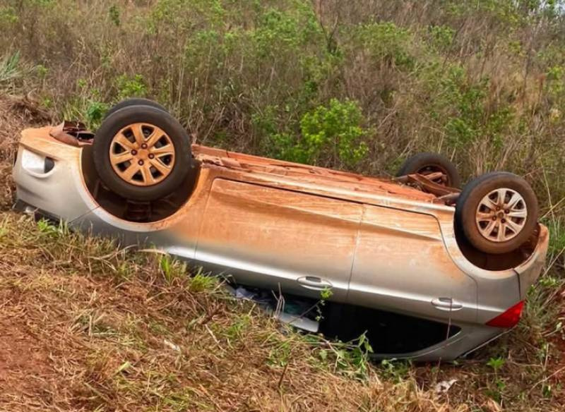 Veículo sai da pista e capota na ERS-168 em São Luiz Gonzaga; ninguém é encontrado no local