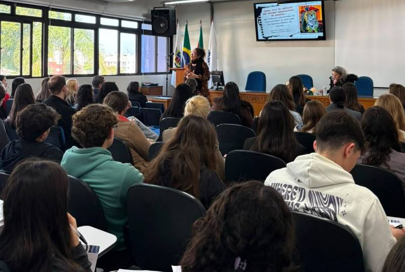 URI marca presença em Congresso Nacional sobre Igualdade de Gênero e Desenvolvimento Sustentável
