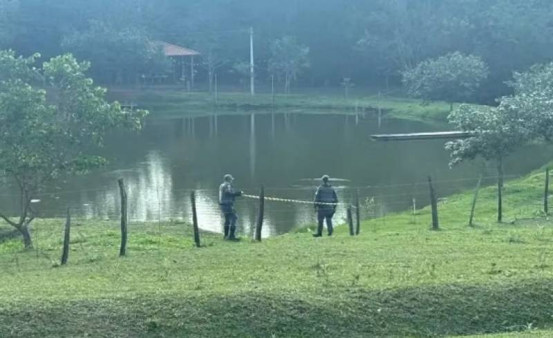 Mãe joga os 3 filhos em rio e bebê de 10 meses morre afogada no interior de SP