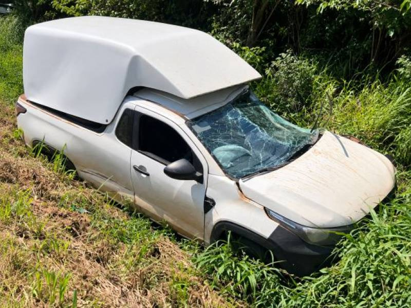 Colisão entre caminhão e Fiat Strada deixa dois feridos na ERS-344, em Santa Rosa