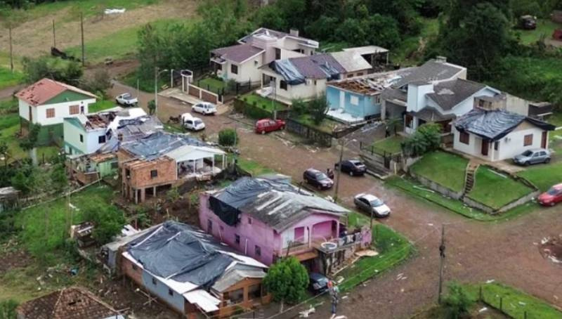 Cerro Largo contabiliza cerca de 250 casas destelhadas após temporal