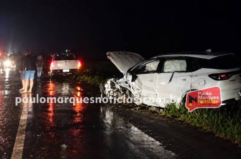 Colisão frontal deixa dois motoristas feridos na ERS-344 em Santo Ângelo