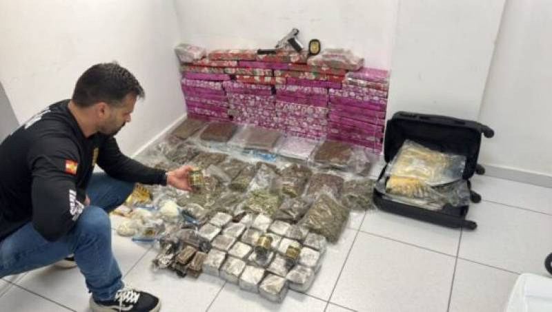 Operação Narcocapital prende oito pessoas e apreende R$ 2 milhões em drogas