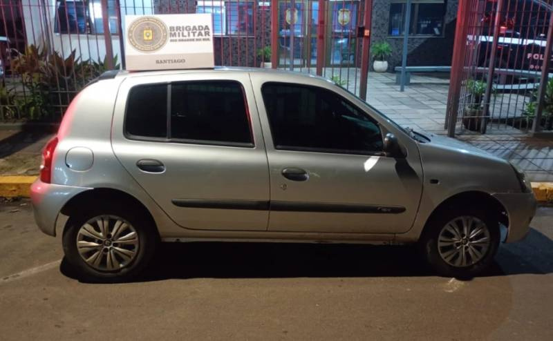 Mulher invade residência, furta objetos e foge com carro da vítima em Santiago