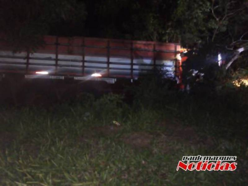 Caminhoneiro morre após saída de pista na BR 158 em Cruz Alta