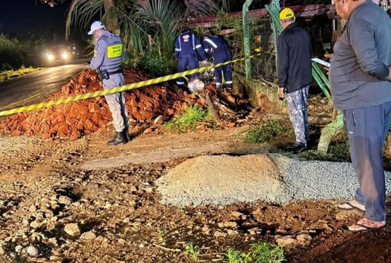 Motociclista de 36 anos morre após bater contra poste na RS-307, em Coronel Bicaco