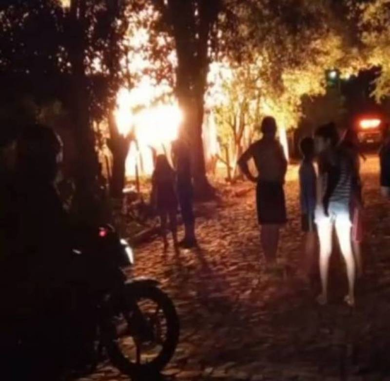 Incêndio destrói casa e pertences de mulher de 40 anos em Catuípe