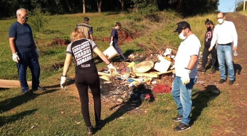 Christensen acompanha o mutirão de combate à dengue