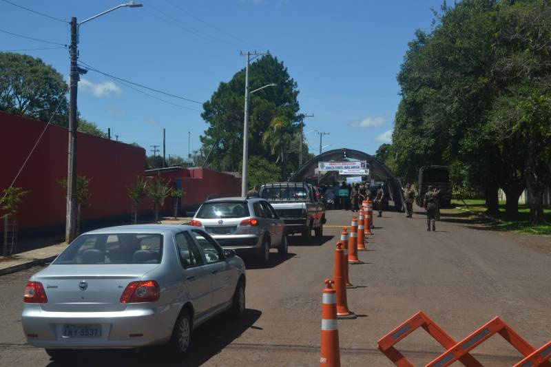 Drive-thru para pessoas de 63 anos neste sábado