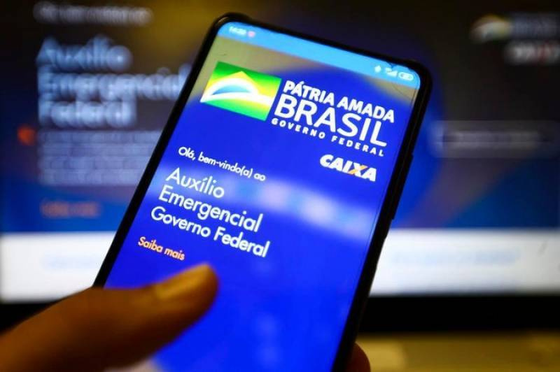 Caixa paga nesta terça-feira primeira parcela do auxílio emergencial a nascidos em jul