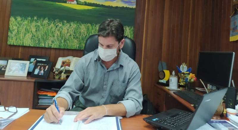 Prefeito do Alegrete autoriza retorno imediato das aulas presenciais