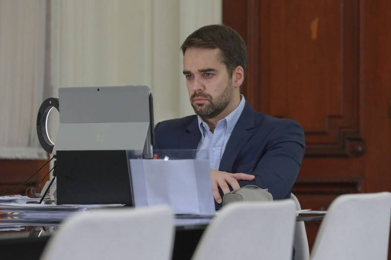 Governo se manifesta sobre a questão das aulas presenciais