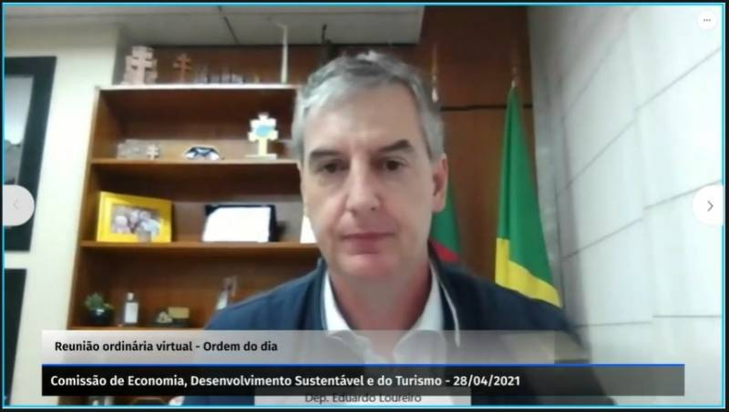 Aprovado parecer de Loureiro ao projeto que oportuniza acesso a jogos de futebol para
