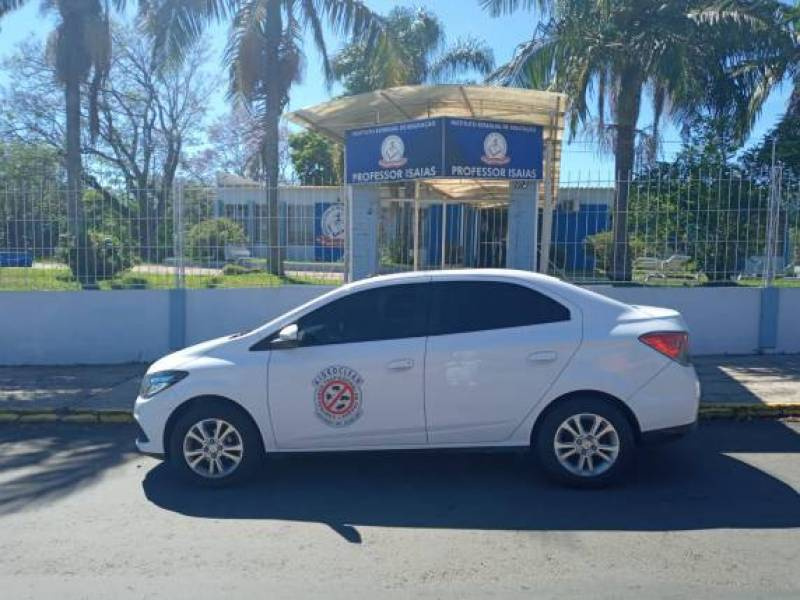 Surto de Covid fecha escola em Santiago