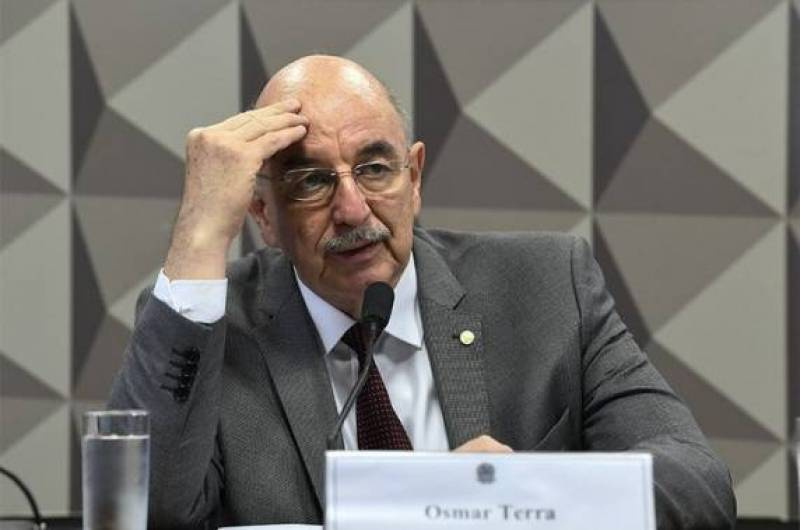 Osmar Terra deve prestar depoimento à CPI da Covid nesta terça-feira
