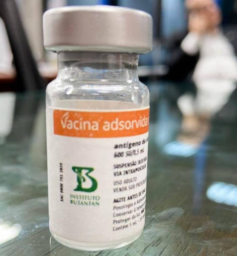 Anvisa libera importação de 6 milhões de doses da vacina chinesa