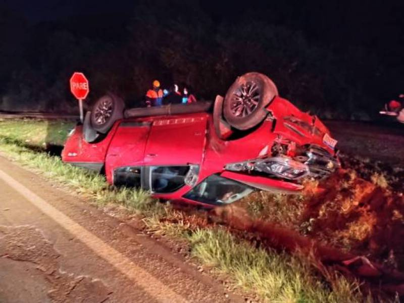 Ultrapassagem em local proibido resulta em colisão na ERS-135 entre Passo Fundo e Coxi