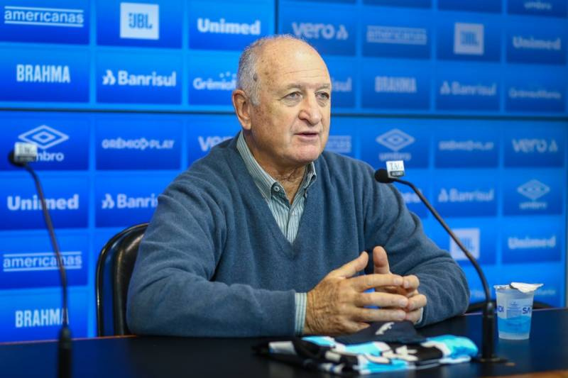 Felipão é apresentado pelo Grêmio, projeta 