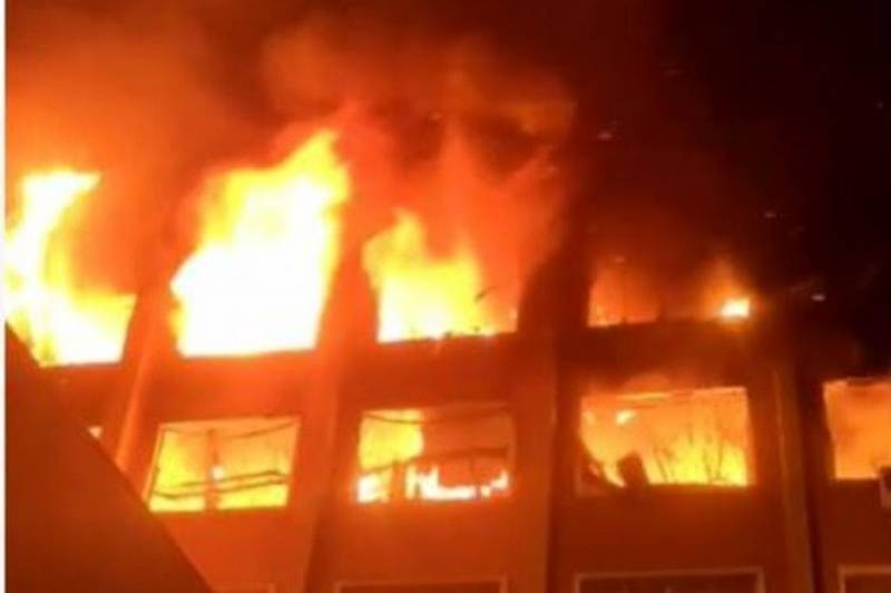 Dois bombeiros estão desaparecidos após combate ao incêndio que destruiu prédio da SSP