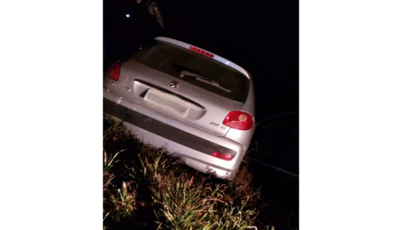 Dupla é presa ao tentar fugir de abordagem em Saldanha Marinho