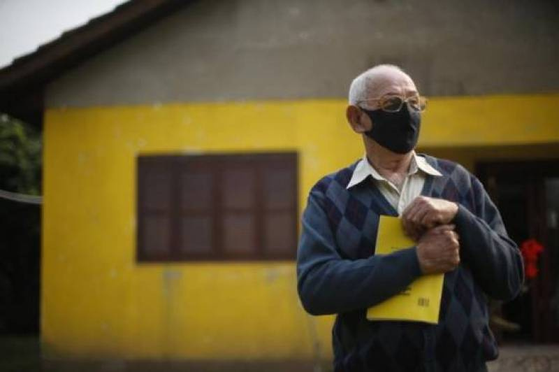 Aos 85 anos, agricultor conquista vaga na universidade: 'Não me sentia completo'