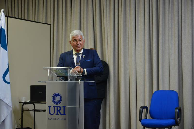 Ministros da Ciência e Tecnologia e do TCU visitam a URI Santo Ângelo