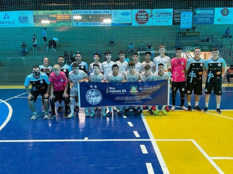 Sub-15 vence fora e mantém 100% e Sub-17 empata em casa