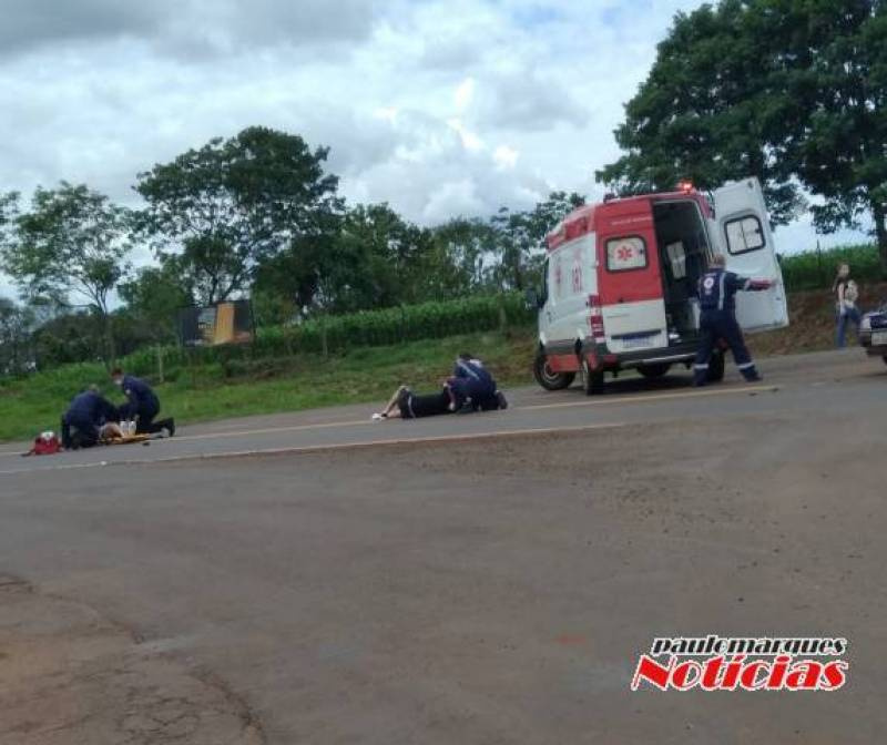Casal de jovens fica ferido em colisão entre carro e moto na RS 342 em Três de Maio