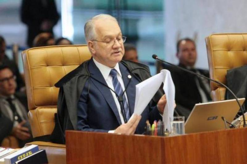 Fachin considera ilegal revista íntima em presídios