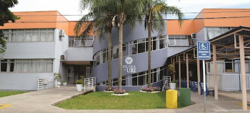 Escola da URI recebe inscrição para Bolsas de Estudos