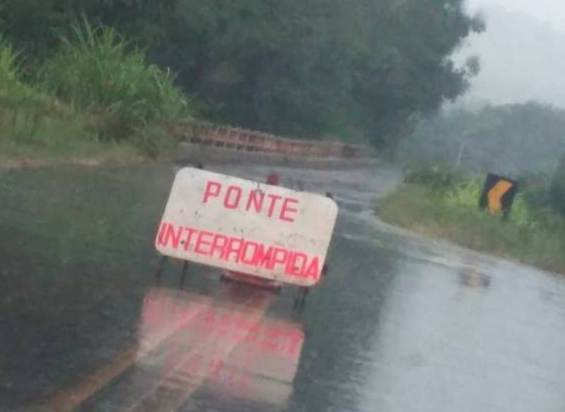 DAER interdita ponte sobre o Rio Buricá no acesso a São José do Inhacorá