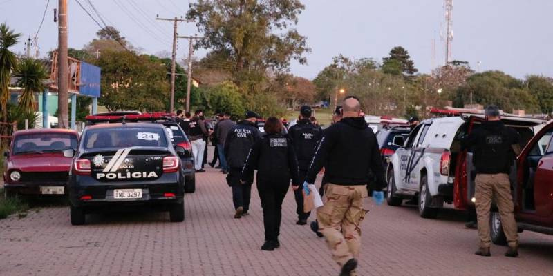 Polícia Civil deflagra operação contra organização criminosa em oito cidades do RS