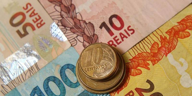 INSS começa a pagar pensões e aposentadorias com novo piso salarial, de R$ 1.212