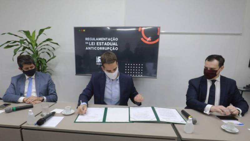 Governador Eduardo Leite regulamenta aplicação da Lei Anticorrupção no Rio Grande do Sul
