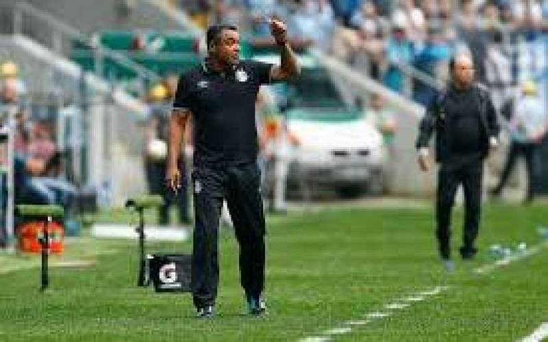 Roger Machado é anunciado como novo técnico do Grêmio