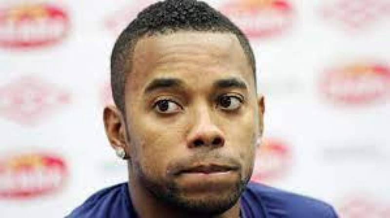 Itália emite ordem internacional de prisão contra Robinho por estupro