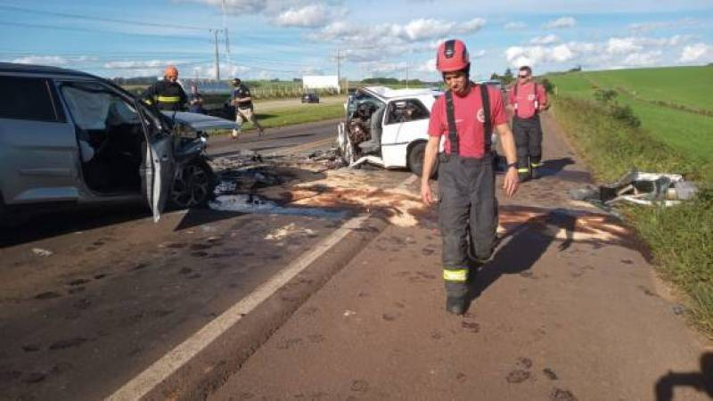 Jovem de 20 anos morre em grave acidente entre automóveis na BR-282 em SC