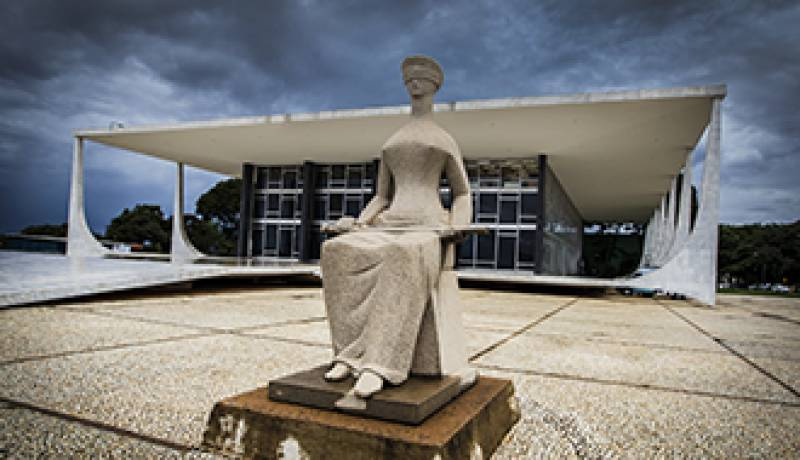 Após 4 votos, STF adia julgamento sobre revista íntima em presídios